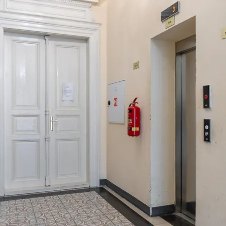 The Wenceslas Square Rooftop Апартаменты Прага