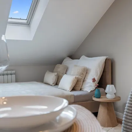 The Wenceslas Square Rooftop Апартаменты Прага