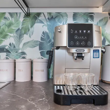 The Wenceslas Square Rooftop 布拉格